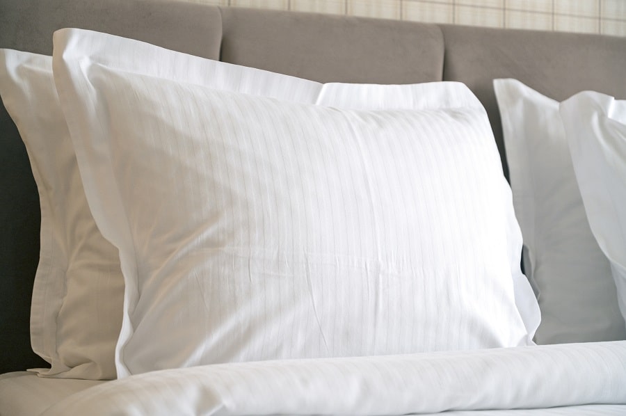 Comment choisir l&#8217;oreiller parfait pour un sommeil confortable et sans douleur ?