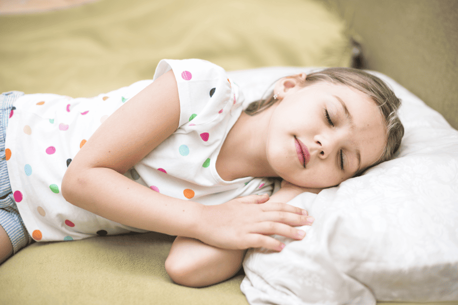 Comment le sommeil affecte le développement des jeunes enfants ?